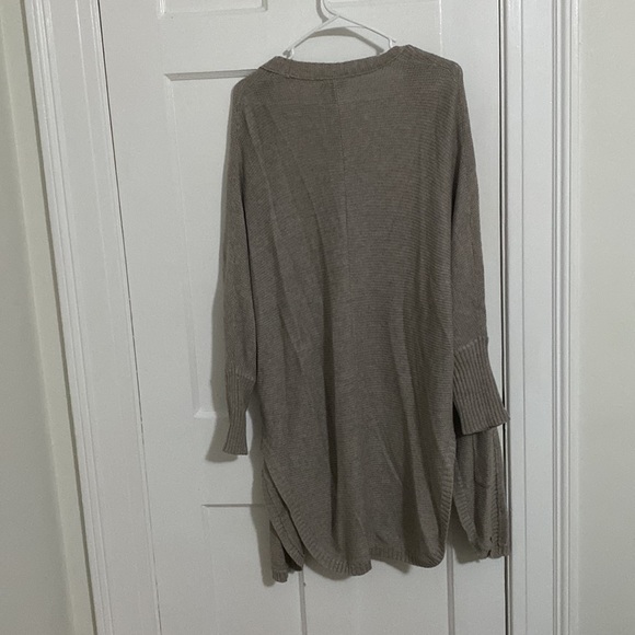American Eagle gray knit cardigan - Picture 3 of 4